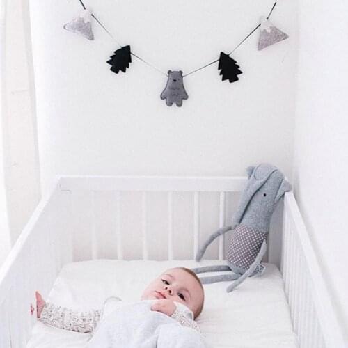 Quality Grey Black White Wall Bunting Nordic Lightweight Cloud Design Felt Cloth Party Banner for Nursery Party Decorations