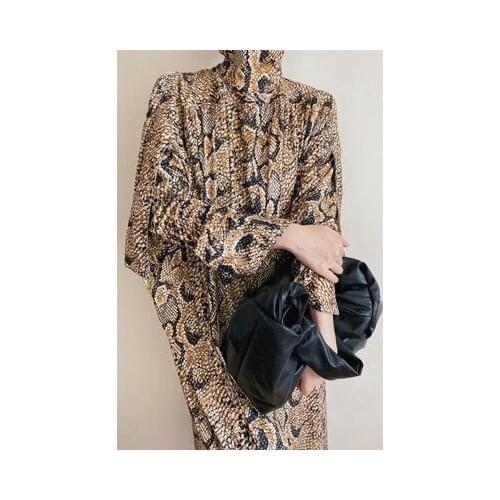 Minimalist Recycled Faux Leather Pillow Bag Iconic Grey/Black Soft PU Cluthes Bag Causal Chic Unisex Twisted Shoulder Handbag