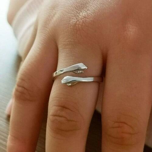 Unisex Alloy Hands Embrace Open Couples Wedding Ring Romantic Love Hug Jewelry for Men Women Unisex