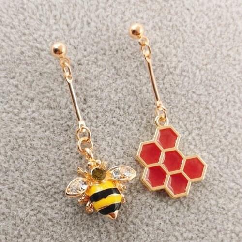 Fashionable Honeycomb Hexagonal Enamel Earrings, Honeycomb Bee Irregular Earrings, Simple and Elegant Geometric Earrings