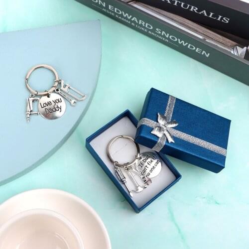 Fashion Dad Letters Keychains Creative Hammer Screwdriver Wrench Keyring Handbag Decor Hanging Pendant Fathers Day Gifts