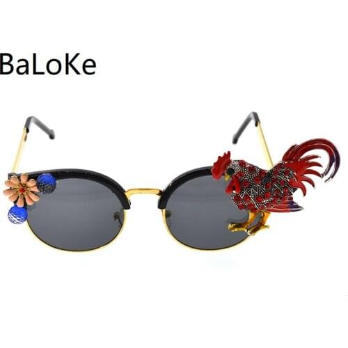 Fashion Design Cat Eye Sunglasses Women Crystal Chicken Rhinestones Sun Glasses Oversize Frame Bling Shades Oculos de sol