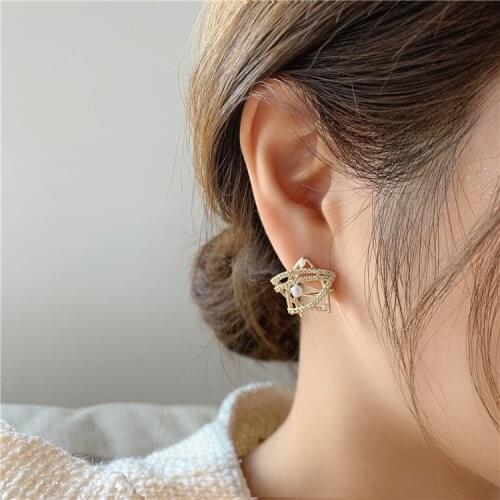 New design fashion jewelry hollow creative five-pointed star earrings copper inlaid zircon pearls elegant earrings for women