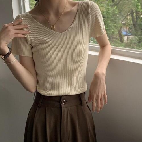 10 Color Plain Cotton Vneck t-shirts for Women Fashion Female Clothes Women Tops Short sleeve Tee Shirt