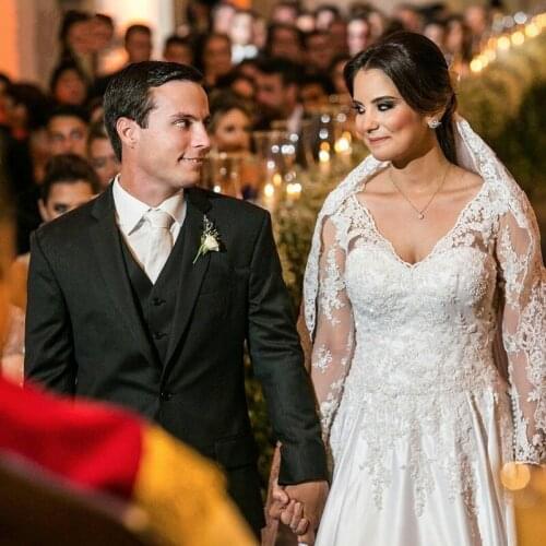 E JUE SHUNG Hot Sale White Wedding Dresses V Neck Illusion Long Sleeves Appliques Lace Up Back Bridal Dresses vestido de noiva