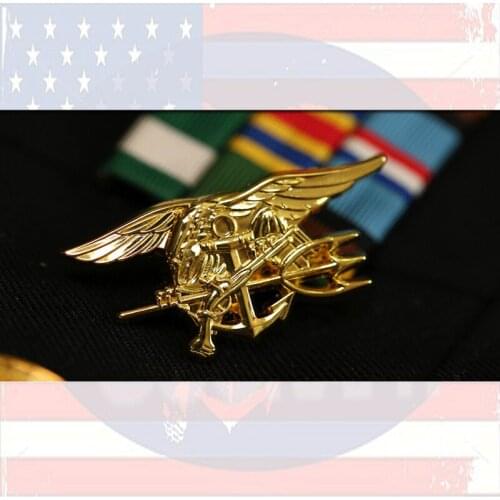 Golden American Seal Badge Fur Seal Commander Badge Skills Army Fan Metal Logo Epaulette Cap badge Emblem