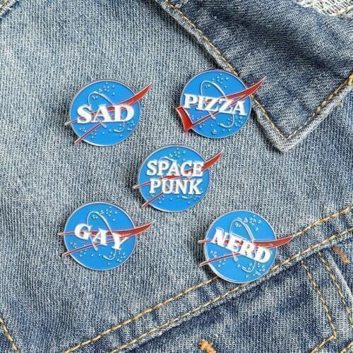 Pins Metal SAD NERD PIZZA Gay Brooch Enamel Pin Woman Brooches for Women on Clothes Badges on Backpack Badge Gifts Jewelry