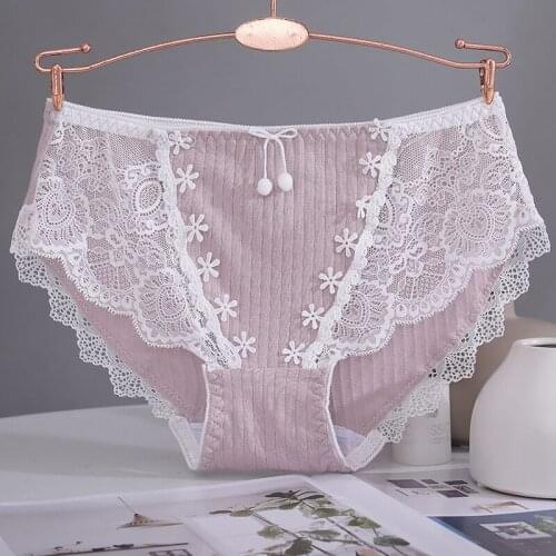 2020 New Fashion Lovely Palace Wind Small Daisy Cotton Thread Ladies Briefs Female Underwear Cute Underpants Charming Lingerie