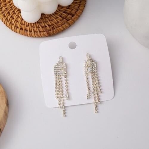 2020 New Contracted Korean Long Tassels Joker Earrings Fashion Elegant Sweet Shiny Crystal Senior Women Drop Earrings Trend