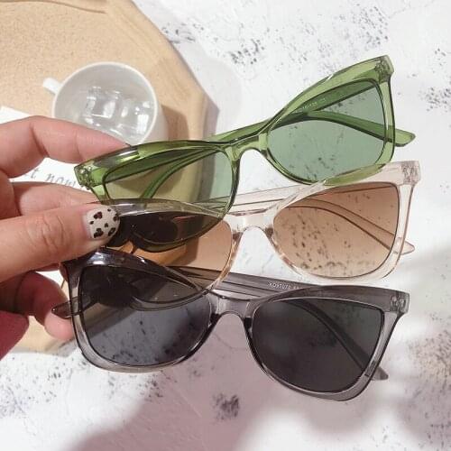 Women Sunglasses Fashion Triangle Cats eye Black Glasses American Style Vintage Trending Luxury Designer Men Driving Eyeglasses