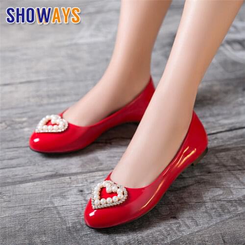 Big Size Sweet Women Flats Red Black Patent Leather Round Toe Loafer Casual Office Pearl Rhinestone Lolita Lady Nurse Boat Shoes