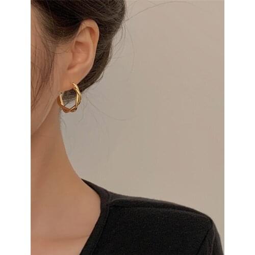 New Simple Stylish Twisted Hoop Earrings Alloy Hypoallergenic Hoop Earrings For Women Girls Delicate Jewelry Gift