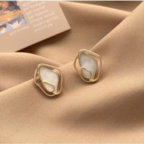 Korean Temperament Minimalistic Geometric irregular Shell Stud Earrings For Women Personality Wild Ins Elegant Female