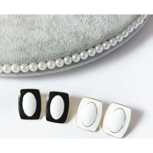 Fashion Geometric Party Clip Earring, Sweet Enamel White And Black Clip Earring