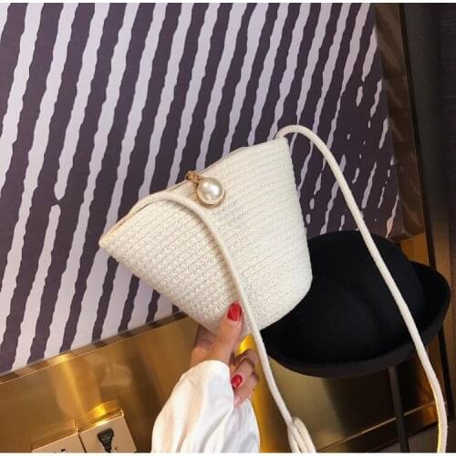 Beach Leisure Purses Summer Women Straw Woven Shell Bag Chic Pearl Woven Design Handmade Ladies Shoulder Crossbody Bags