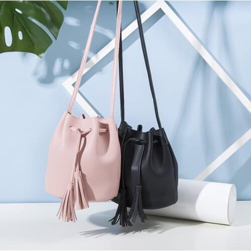 Women Bag Shoulder Crossbody Bucket Bags for Women 2020 Summer Tassel Women Bags Leather Purses Luxury Handbags Famous Brand