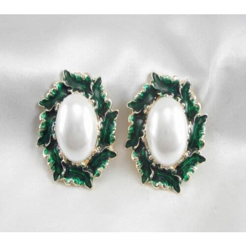 Jewelry Japan and irregular shaped leaves drip suction eye color pearl joker woman without ear pierced earrings