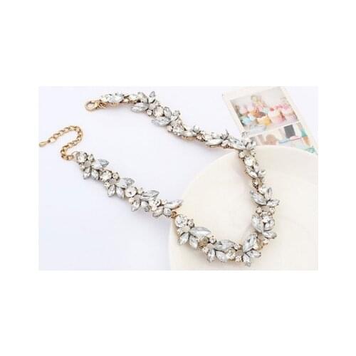 2015 New Retro noble bright flowers short necklace For Women Accessories Factory outlet temperament of restoring fashion luxury