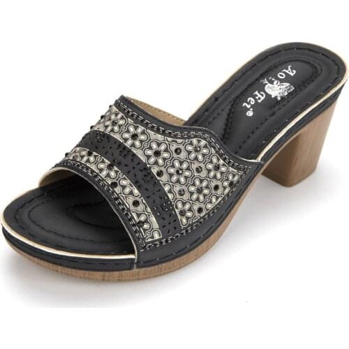 Summer new 2021 high-heeled toe, rhinestone, thick heel totem lady sandals, comfortable fish-mouth slippers