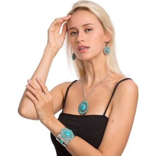 2018 new bohemian style fashion statement punk gypsy necklace imitation stone pine stone jewelry Set decorations