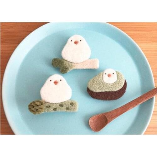 Munbird brooch, green onion, asparagus wool needlepoint kit wool felt needle felting decoration craft needlecraft DIY handmade