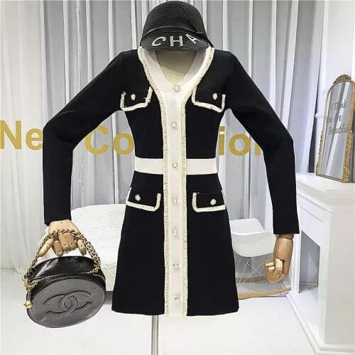 Autumn 2021 New French V-neck Full Sleeve Knitted Dress Women Slim Waist Faux Pocket Fashion Outfit Korean version Tight s769