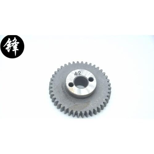 Brother LBH 814 button hole gears ,this price =1set,size is 42*34mm