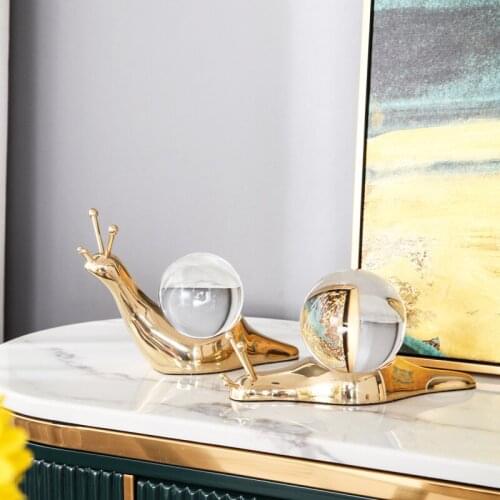 Luxtry Gold Brass Snails Figurine Office Home Decoration Desktop Ornaments Crystal Ball Crafts Sculpture Modern Art Accessories