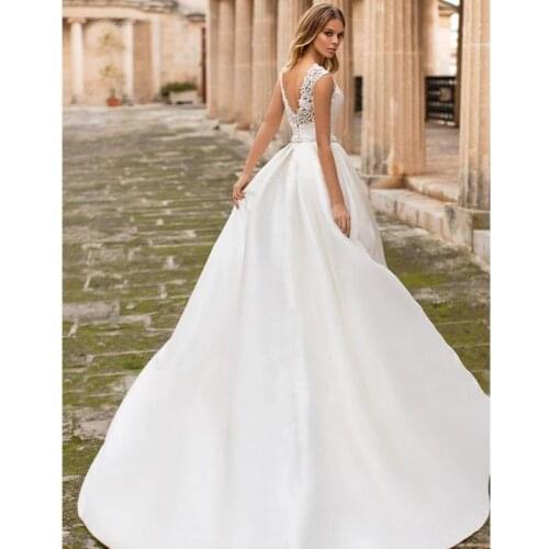 Satin Wedding Dress With Train Luxury Pearl Belt A-line Bridal Dress Light Wedding Dresses Vestido De Noiva Robe De Mariee