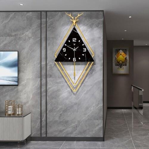 Luxury deer head wall clock Nordic minimalist living room decorative art clock European fashion childrens room wall clock