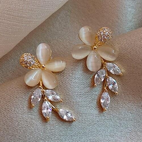 Korean New Design Fashion Jewelry Zircon Flower Earrings Crystal Long Drop Earrings Shiny Leaf Elegant Womens Daily Earrings