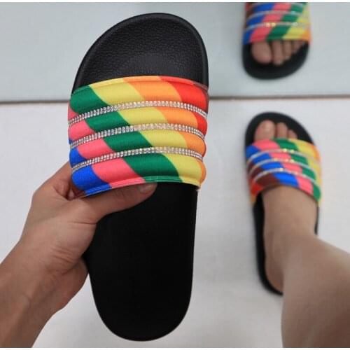 Womens Outdoor Flat Slippers Shoes Woman Ladies Transparent PVC Bling Crystal Women Causal Comfort Slides Female Summer