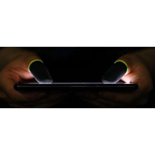 1Pair Carbon Fiber Finger Sleeve Non-slip Breathable Gaming Gloves for iphone