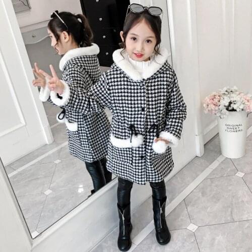 Luo Zhi Rui Coat For Girls