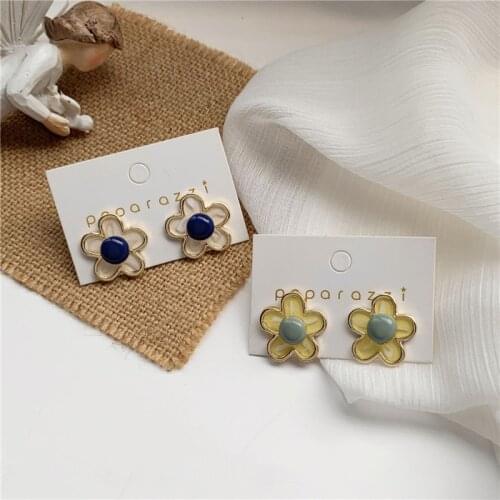 YANGLIUJIA Stud Earrings
