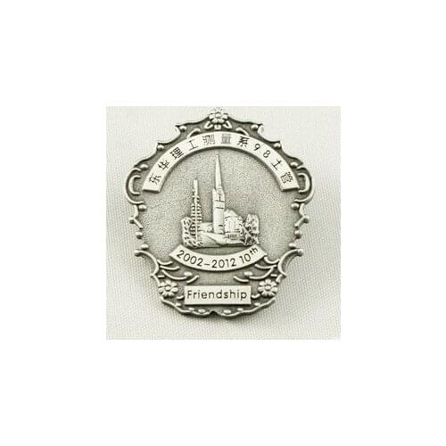 2017 new design lapel pins