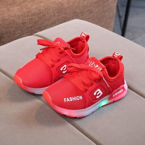 New childrens sports shoes flash sports shoes light shoes childrens shoes LED girls sports shoes