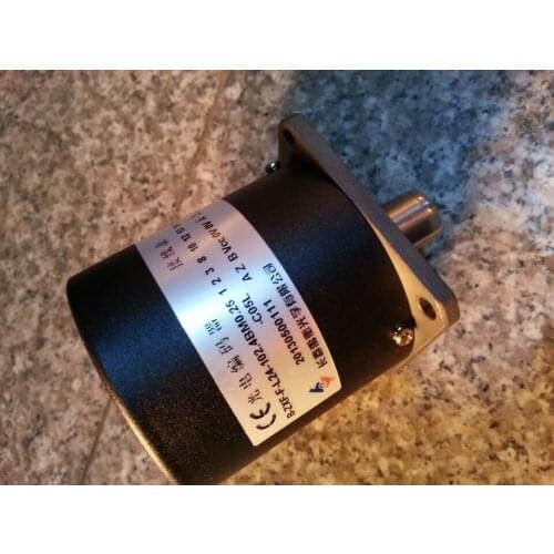 Changchun, a light spindle encoder 1024 Yuheng encoder B-ZXF-F-L24-102.4BMO.25-C05L new original