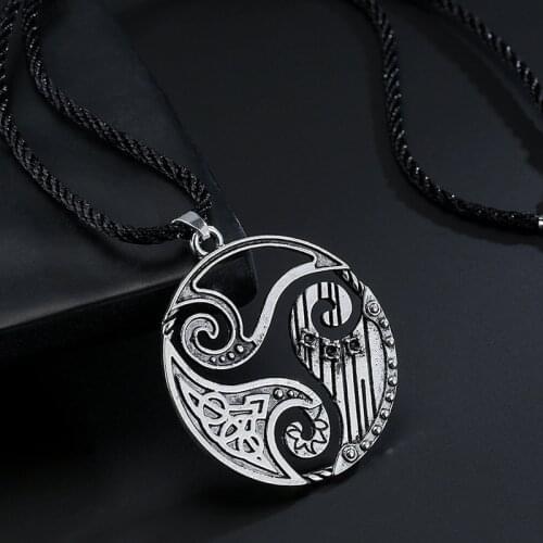 Teen Wolf Triskele Pendant Necklace for Men Women slavic Triskelion Allison Argent Punk Gothic Neck Chain Vintage retro Necklace