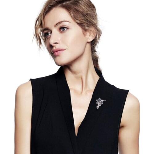 New Rhinestone Flower Brooches For Women Simple Design Fashion Jewelry Wedding Pin And Brooch Bijouterie Broches Party Gift