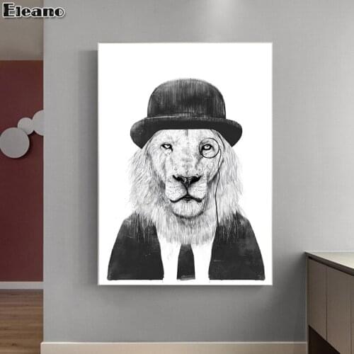 Black and White Artist Sir Lion Painting Canvas Abstract Art Hat Mens Lion Wild Animal Posters Prints Modern Living Room Decor