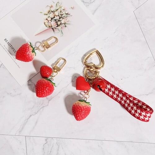 1PC Strawberry Red Heart Keychain Keyring For Women Girl Jewelry Simulated Fruit Cute Car Key Holder Keyring Best Friend
