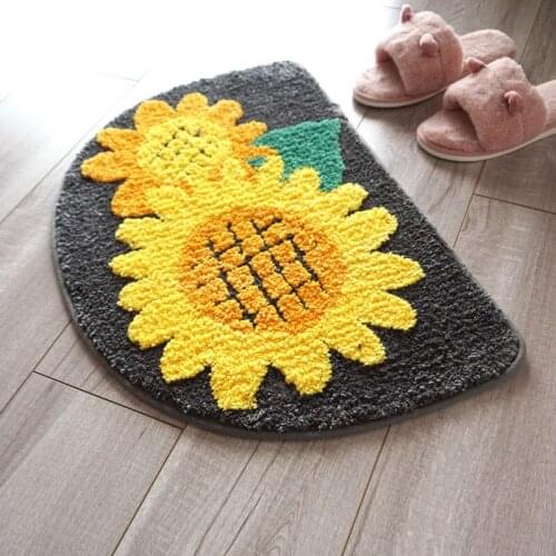 Cartoon Simple Flower Door Mats Coral Velvet Carpet Funny Entrance Indoor Floor Mat Non-slip Doormat Rug