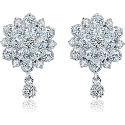 YJGS Exquisite Zircon White Flower Pendant Earrings Hot Sale Rhinestone Dangle Earrings Female Wedding Bridal Accessories