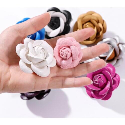 1 Piece Of Leather Camellia Brooch Ladies Popular Big Flower Brooch Scarf Buckle Fashion Jewelry Jacket Accessories