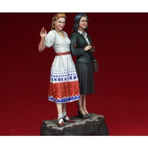 Self-assembled New Unassembled 1/35 modern woman crew include 2 Resin Figure Unpainted Model Kit