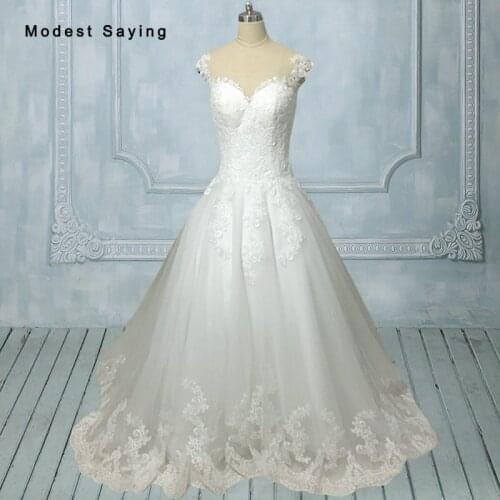 Elegant Ivory A Line Lace Wedding Dresses 2017 with Buttons Formal Women White Church Long Bridal Gowns vestido de noiva XW90