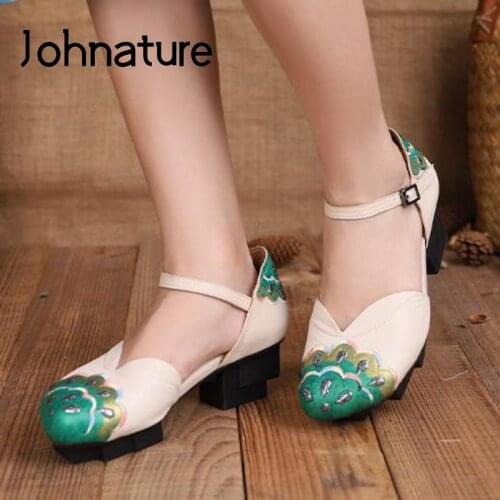 Johnature Genuine Leather Pumps Women Shoes Mixed Colors Embroider Retro Round Toe National Style Handmade Concise Ladies Shoes
