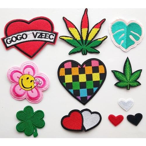 Maple leaf Embroidery Patch Iron On Patches Embroidered Patchs Badge Flower Appliques For Clothing Stickers CX401-410