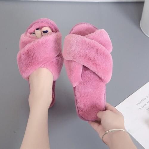 New Fashion Women Slipper Casual Comfort Furry Slipper Winter Home Warm Fur Slipper Female Light Flats Plus Size Fluffy Slippers